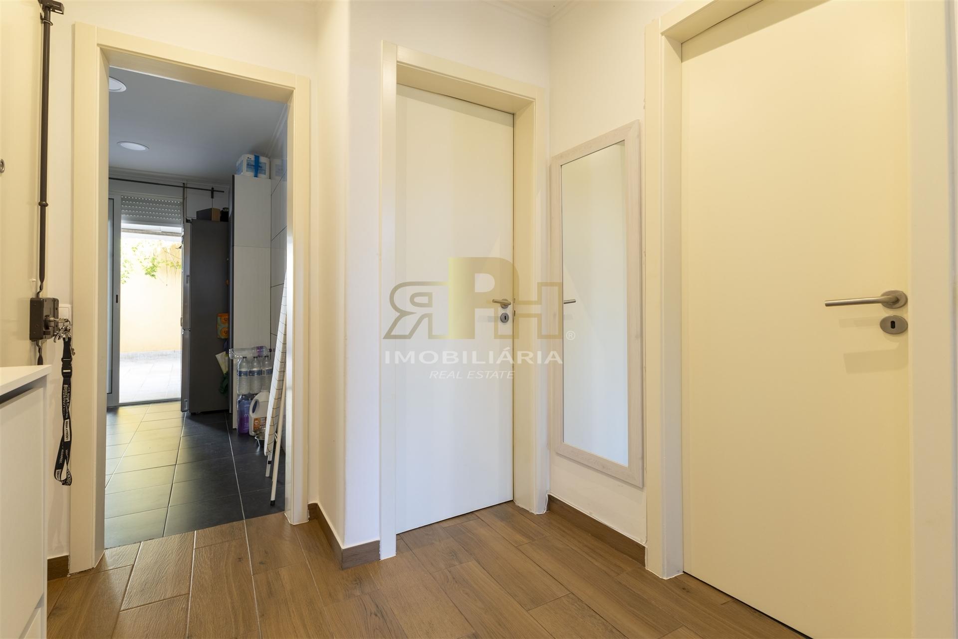 Apartamento T2 Venda em Santarém (Marvila), Santa Iria da Ribeira de Santarém, Santarém (São Salvador) e Santarém (São Nicolau),Santarém