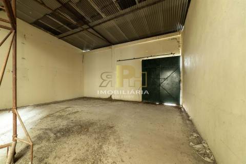Armazém T6 Venda em Alcanhões,Santarém