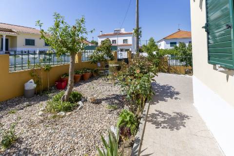 Moradia T3 Venda em Santarém (Marvila), Santa Iria da Ribeira de Santarém, Santarém (São Salvador) e Santarém (São Nicolau),Santarém