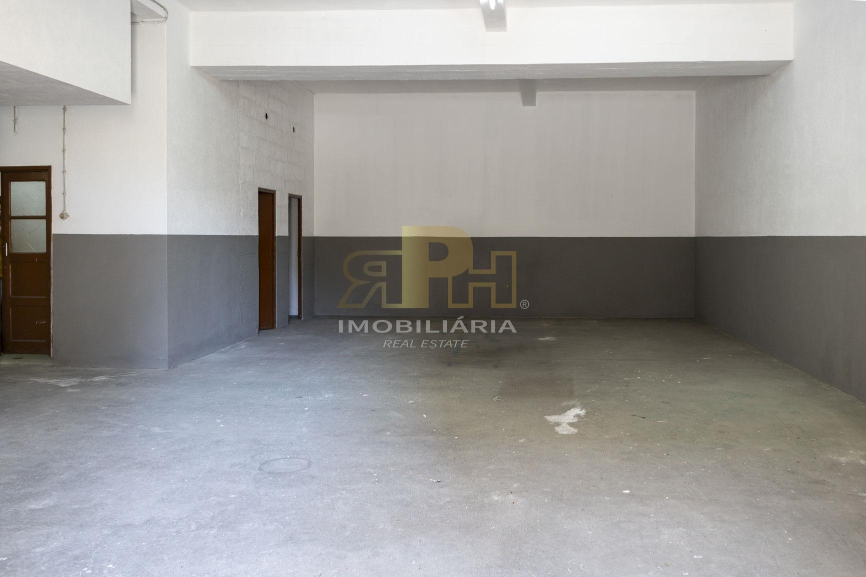 Garagem  Arrendamento em Santarém (Marvila), Santa Iria da Ribeira de Santarém, Santarém (São Salvador) e Santarém (São Nicolau),Santarém