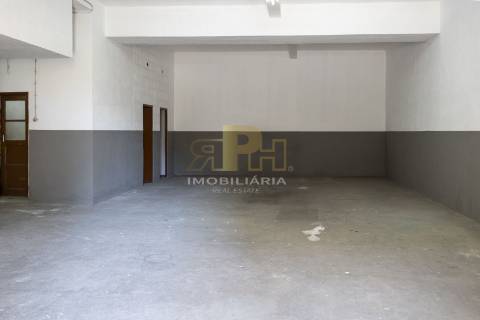 Garagem  Arrendamento em Santarém (Marvila), Santa Iria da Ribeira de Santarém, Santarém (São Salvador) e Santarém (São Nicolau),Santarém