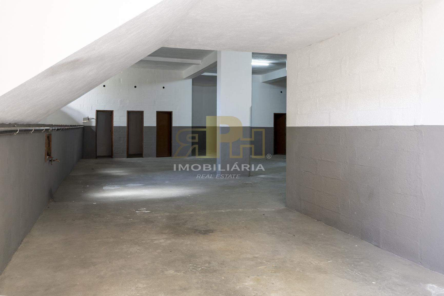 Garagem  Arrendamento em Santarém (Marvila), Santa Iria da Ribeira de Santarém, Santarém (São Salvador) e Santarém (São Nicolau),Santarém