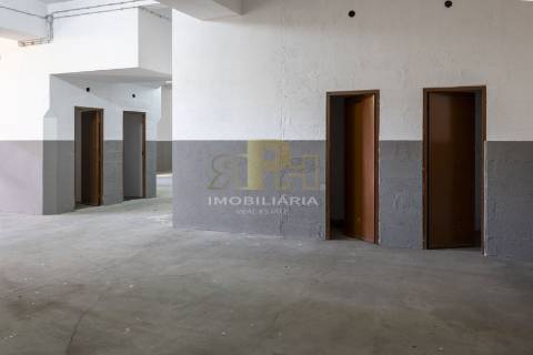 Garagem  Arrendamento em Santarém (Marvila), Santa Iria da Ribeira de Santarém, Santarém (São Salvador) e Santarém (São Nicolau),Santarém