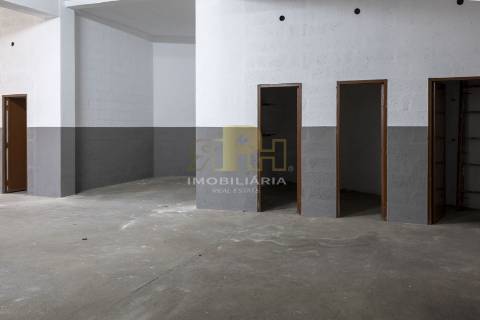 Garagem  Arrendamento em Santarém (Marvila), Santa Iria da Ribeira de Santarém, Santarém (São Salvador) e Santarém (São Nicolau),Santarém