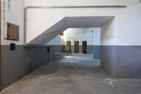Garagem  Arrendamento em Santarém (Marvila), Santa Iria da Ribeira de Santarém, Santarém (São Salvador) e Santarém (São Nicolau),Santarém