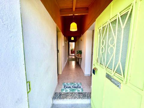 Prédio com amplo terreno em Garvão, Concelho de Ourique