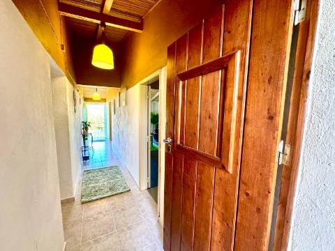 Prédio com amplo terreno em Garvão, Concelho de Ourique