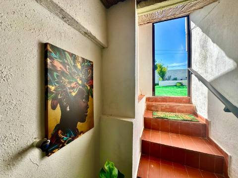 Prédio com amplo terreno em Garvão, Concelho de Ourique