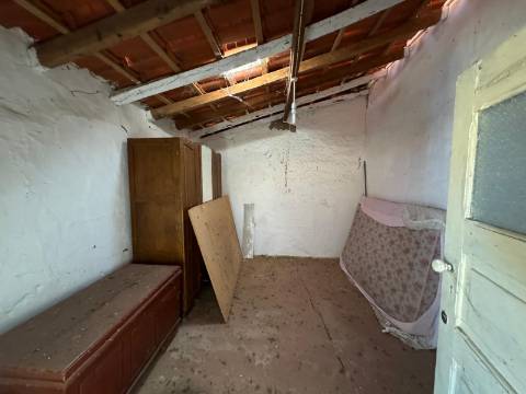 Herdade com dois Montes Alentejanos para Recuperar