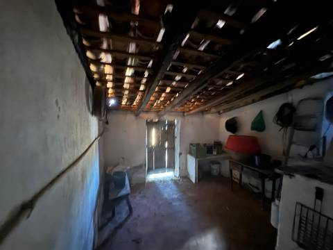 Herdade com dois Montes Alentejanos para Recuperar