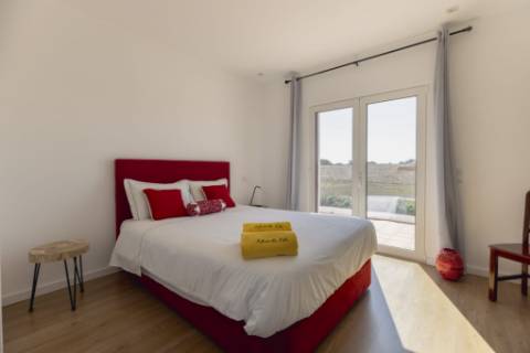 Moradia de Luxo no Alentejo: Tradição, Conforto e Vista Deslumbrante para a Planície