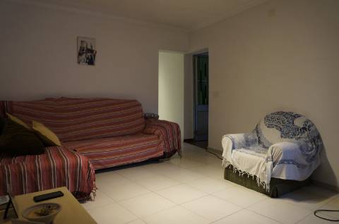 Moradia T3 com Estabelecimento Comercial no Coração de Vale de Santiago