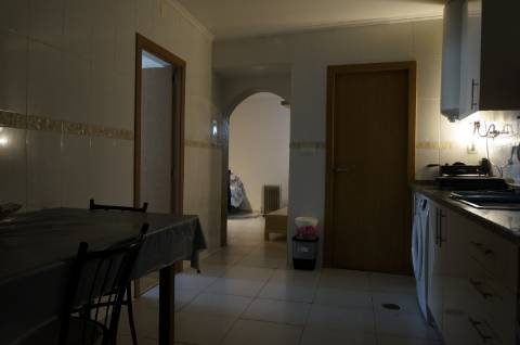 Moradia T3 com Estabelecimento Comercial no Coração de Vale de Santiago