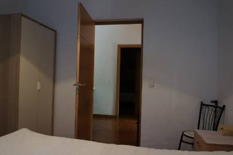 Moradia T3 com Estabelecimento Comercial no Coração de Vale de Santiago