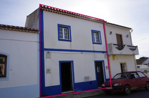 Moradia na Aldeia de Amoreiras Gare