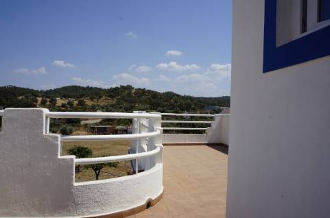 Fabulosa moradia no centro da bela vila de Colos