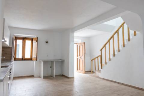 Moradia T3 Remodelada na Zona Histórica de Castro Verde