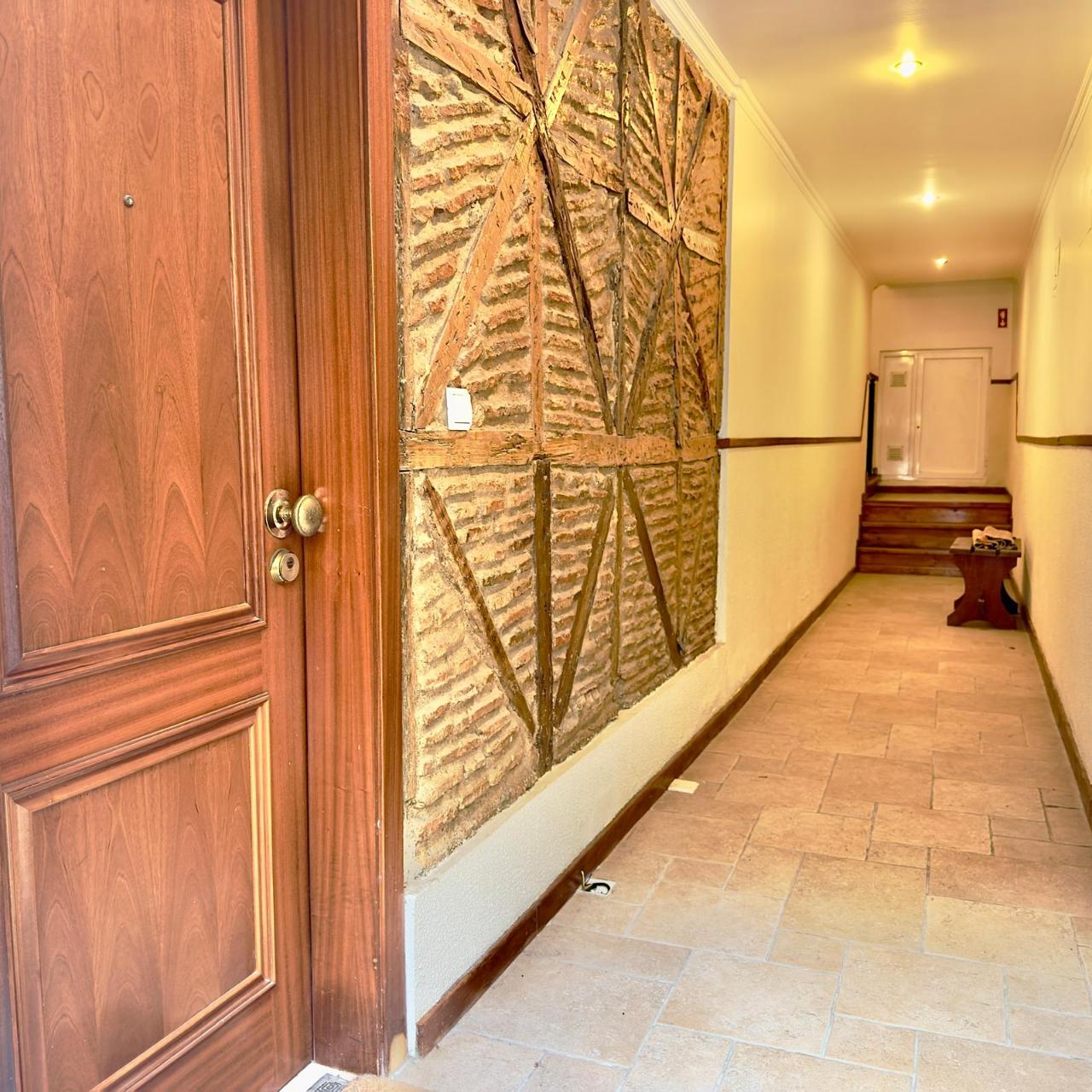 Apartamento T1+2 -Madragoa - Estrela | Totalmente Renovado
