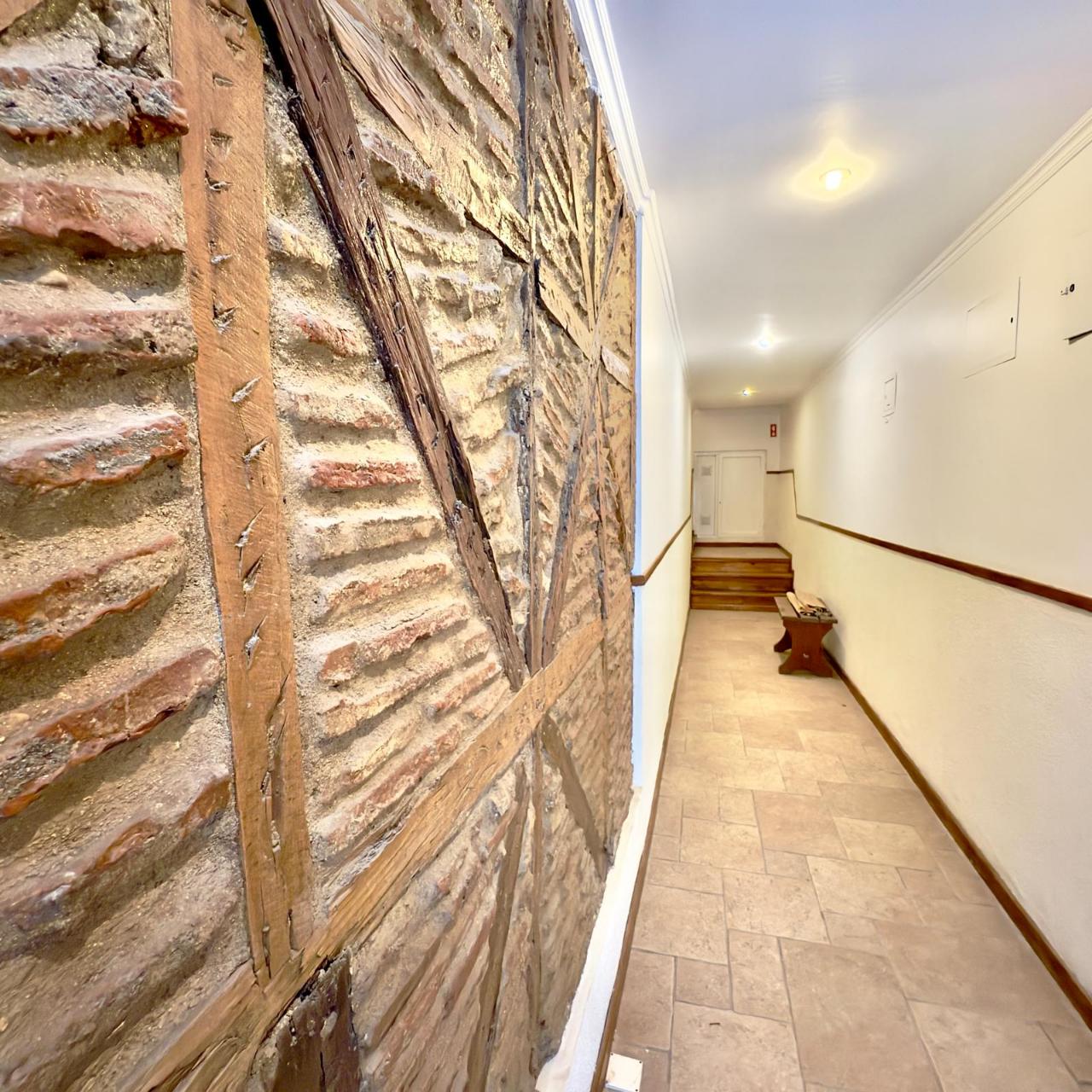 Apartamento T1+2 -Madragoa - Estrela | Totalmente Renovado
