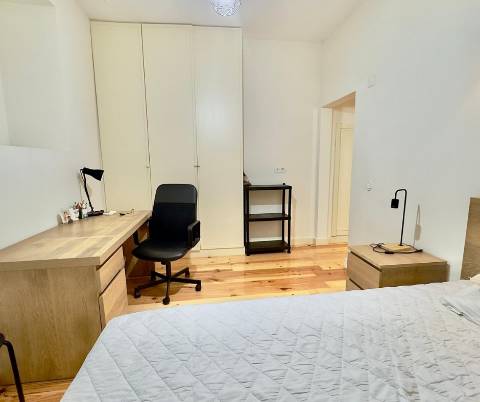 Apartamento T1+2 -Madragoa - Estrela | Totalmente Renovado
