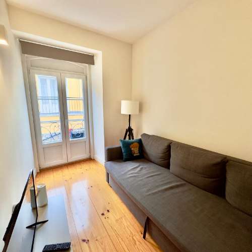 Apartamento T1+2 -Madragoa - Estrela | Totalmente Renovado
