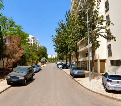 Apartamento T2 com Excelente Localização a Apenas 10 Minutos da Praia