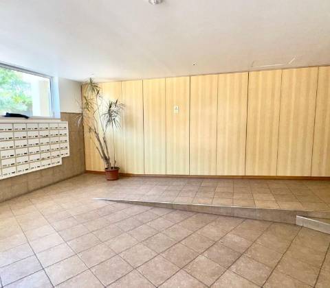 Apartamento T2 com Excelente Localização a Apenas 10 Minutos da Praia