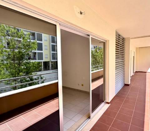 Apartamento T2 com Excelente Localização a Apenas 10 Minutos da Praia