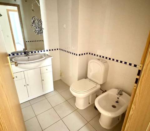 Apartamento T2 com Excelente Localização a Apenas 10 Minutos da Praia