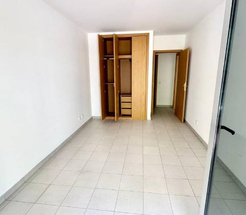 Apartamento T2 com Excelente Localização a Apenas 10 Minutos da Praia