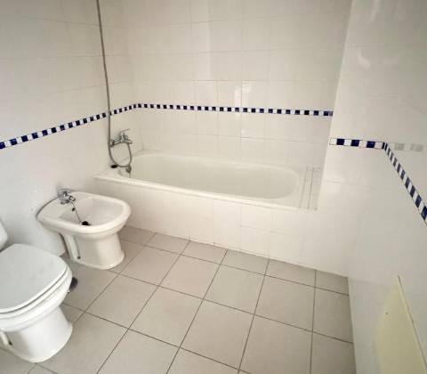 Apartamento T2 com Excelente Localização a Apenas 10 Minutos da Praia