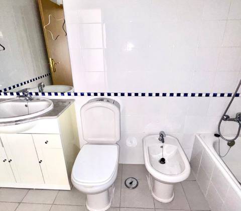 Apartamento T2 com Excelente Localização a Apenas 10 Minutos da Praia