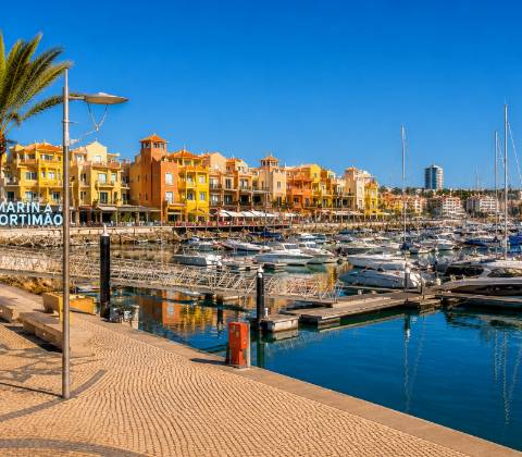 Apartamento T2 com Excelente Localização a Apenas 10 Minutos da Praia