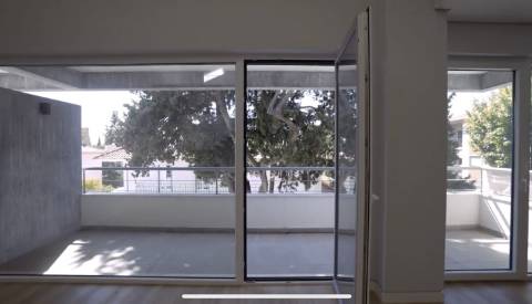 Apartamento T3+1 centro de Carcavelos