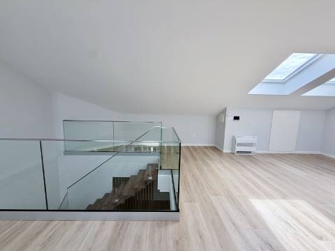 Apartamento T3+1 Centro de Carcavelos