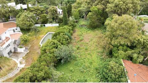 Terreno com 4890m2 no Estoril