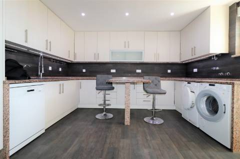 Apartamento T4 Remodelado na Pampilheira