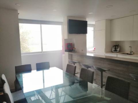 Apartamento T2 mobilado em Campo de Ourique, Lisboa