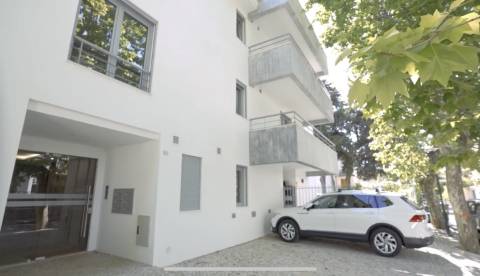 Apartamento T3+1 Centro de Carcavelos