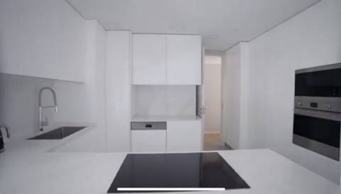 Apartamento T3+1 Centro de Carcavelos