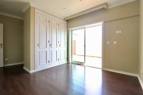 Apartamento T3 Duplex num Condominio Fechado em Cascais