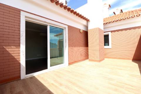Apartamento T3 Duplex num Condominio Fechado em Cascais