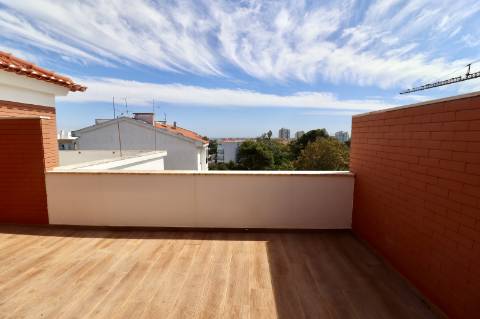 Apartamento T3 Duplex num Condominio Fechado em Cascais