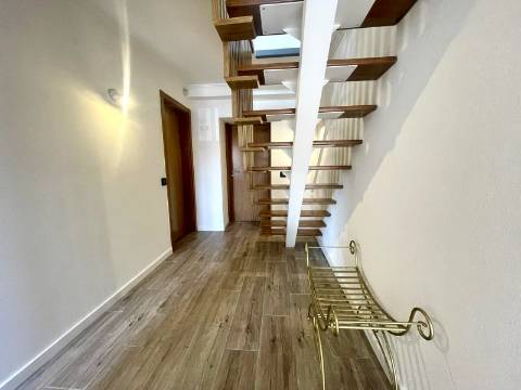 Moradia T3 para arrendamento em Alcoitão