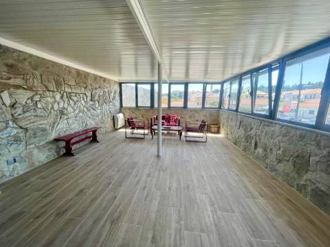 Moradia T3 para arrendamento em Alcoitão