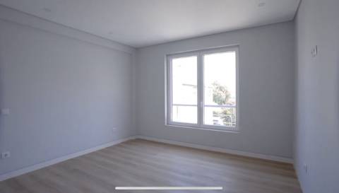 Apartamento T3 centro de Carcavelos