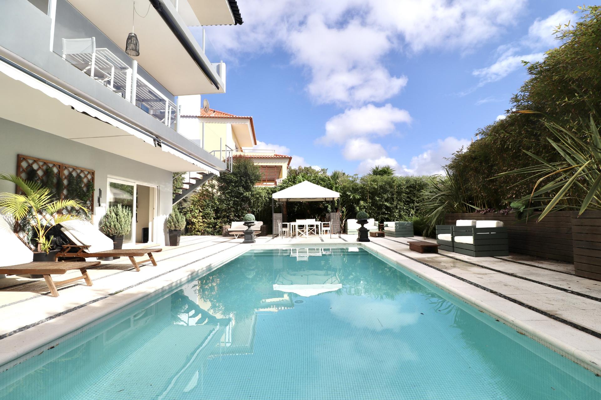 Moradia T5 com Vista Mar no Estoril