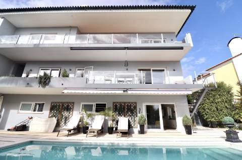 Moradia T5 com Vista Mar no Estoril