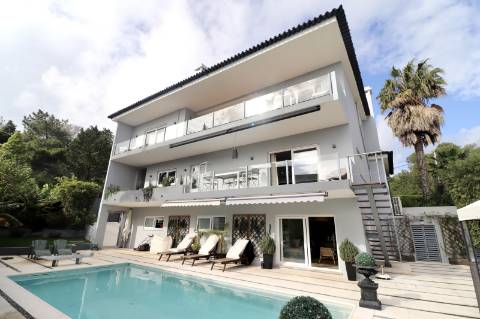 Moradia T5 com Vista Mar no Estoril