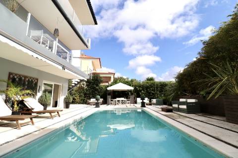 Moradia T5 com Vista Mar no Estoril